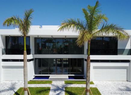 Villa for 4 790 465 euro in Miami, USA