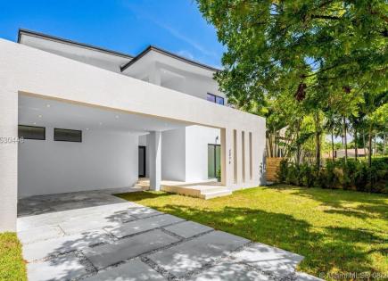 Villa for 2 264 669 euro in Miami, USA