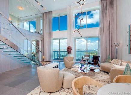 Penthouse for 5 982 758 euro in Miami, USA