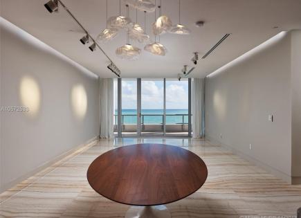 Apartment for 2 435 700 euro in Miami, USA