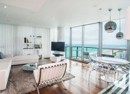 Apartment for 2 569 416 euro in Miami, USA