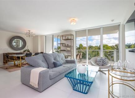 Apartment for 646 240 euro in Miami, USA