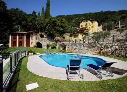 Manor for 6 200 000 euro on Lake Garda, Italy