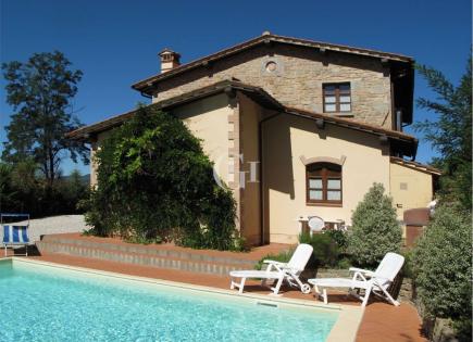 Villa pour 590 000 Euro à Montecatini Terme, Italie