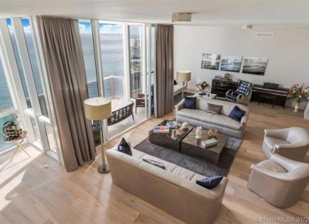Penthouse for 6 655 328 euro in Miami, USA