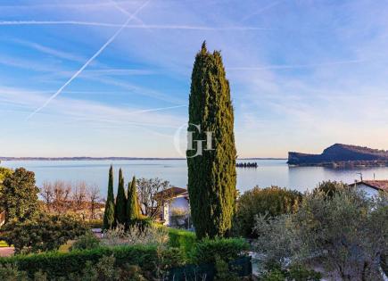 Villa for 755 000 euro on Lake Garda, Italy