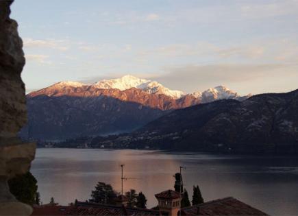Flat for 350 000 euro on Lake Como, Italy
