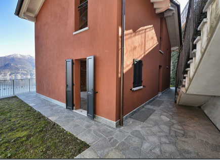 Villa for 1 970 000 euro on Lake Como, Italy