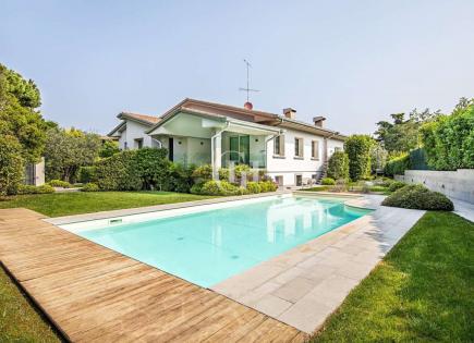 Villa para 2 400 000 euro por Lago de Garda, Italia
