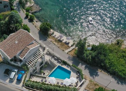 Hotel para 2 800 000 euro en Dobrota, Montenegro