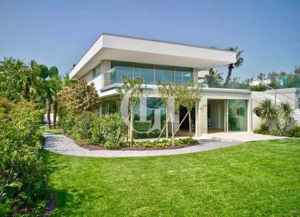 Villa for 3 500 000 euro on Lake Garda, Italy