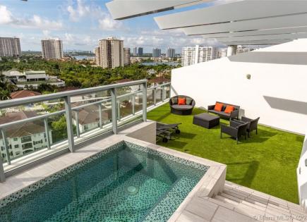 Penthouse for 1 568 353 euro in Miami, USA