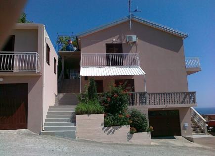 House for 320 000 euro in Herceg-Novi, Montenegro