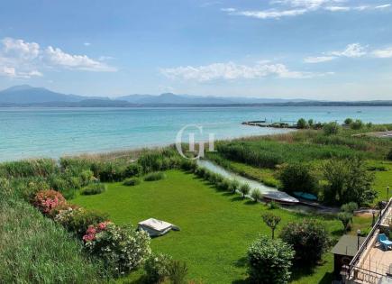Flat for 870 000 euro on Lake Garda, Italy