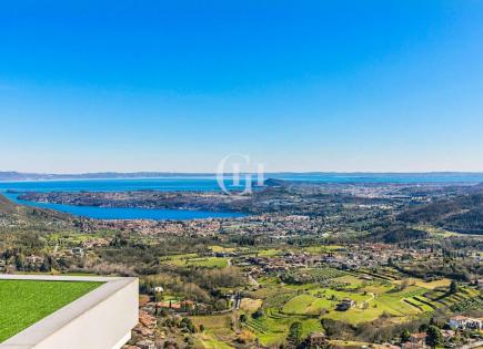 Villa for 2 500 000 euro on Lake Garda, Italy