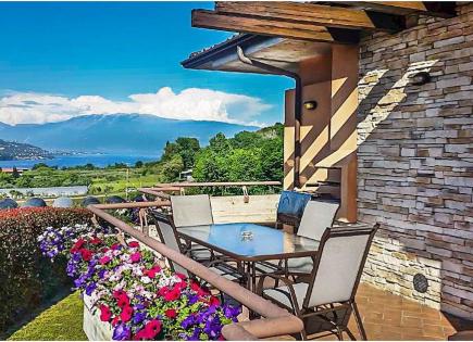 Villa for 860 000 euro on Lake Garda, Italy