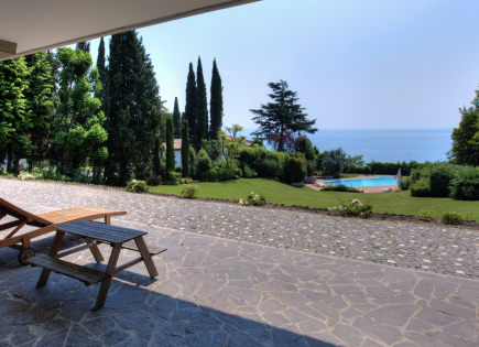 Villa for 7 500 000 euro on Lake Garda, Italy