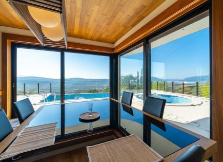 Villa for 950 000 euro in Tivat, Montenegro