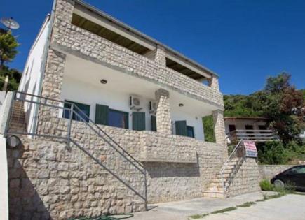 Haus für 315 000 euro in Utjeha, Montenegro