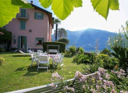 Villa for 2 500 000 euro on Lake Como, Italy