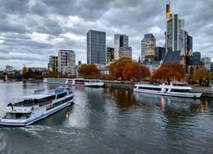 Apartment for 230 000 euro in Frankfurt-am-Main, Germany