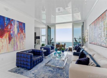 Penthouse for 2 200 219 euro in Miami, USA
