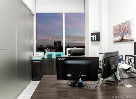 Office for 465 156 euro in Miami, USA