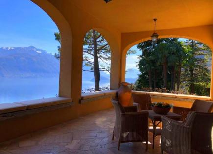House for 1 950 000 euro on Lake Como, Italy