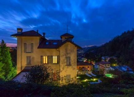 Mansion for 1 800 000 euro on Lake Como, Italy