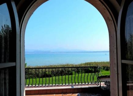 Villa for 2 990 000 euro on Lake Garda, Italy