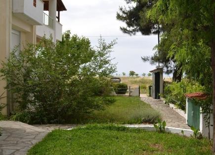 Commercial apartment building for 600 000 euro in Sithonia, Greece