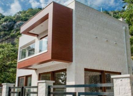 Villa for 1 200 000 euro in Budva, Montenegro