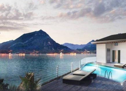 House for 1 920 000 euro on Lake Como, Italy