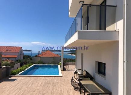 Villa for 750 000 euro in Sibenic, Croatia