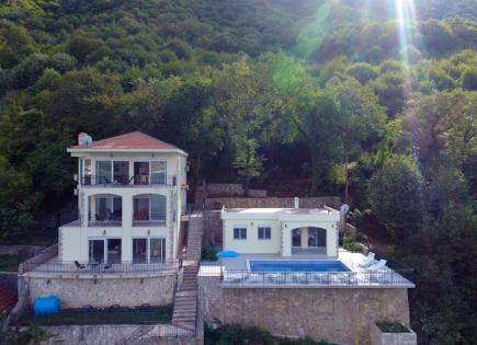Villa for 900 000 euro in Kotor, Montenegro