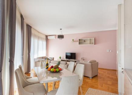 Wohnung für 220 000 euro in Becici, Montenegro