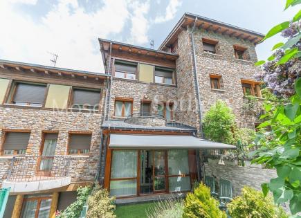 Villa for 1 500 000 euro in Les Escaldes, Andorra
