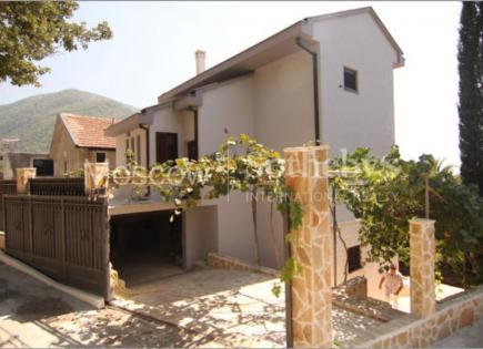 Villa for 1 658 000 euro in Lastva, Montenegro