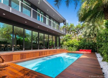 Villa for 3 238 105 euro in Miami, USA