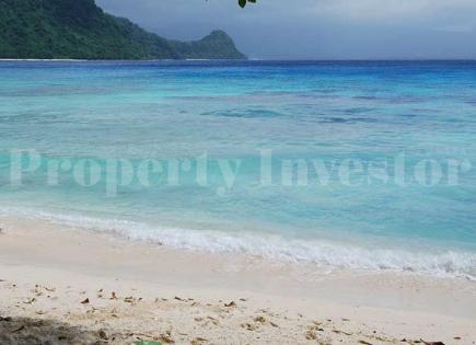 Île à Luganville, Vanuatu (prix sur demande)