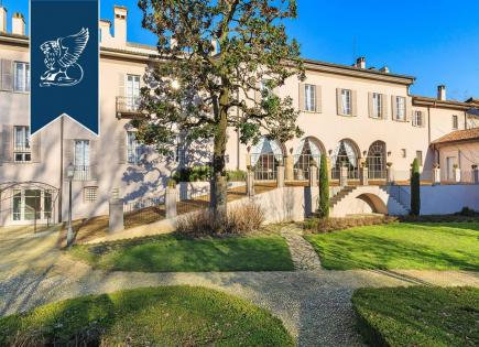 House for 3 900 000 euro in Lodi, Italy