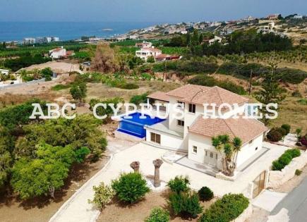 Villa for 795 000 euro in Paphos, Cyprus