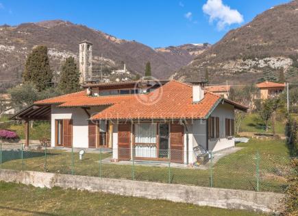 Villa para 550 000 euro por Lago de Como, Italia
