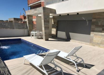 Villa for 345 000 euro in San Miguel de Salinas, Spain