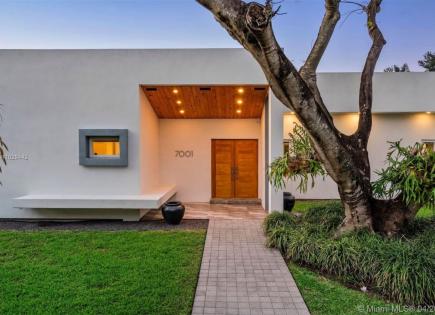 Villa for 1 937 073 euro in Miami, USA