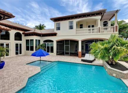 Villa for 2 116 656 euro in Miami, USA