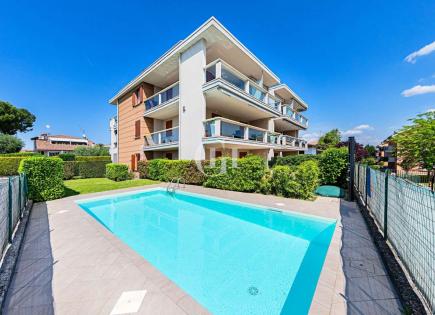 Appartement pour 260 000 Euro par le Lac de Garde, Italie