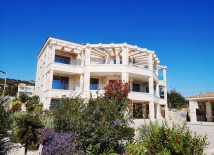 Villa for 3 700 000 euro in Paphos, Cyprus