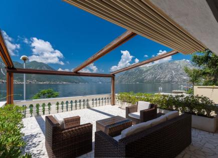 Villa for 1 400 000 euro in Dobrota, Montenegro