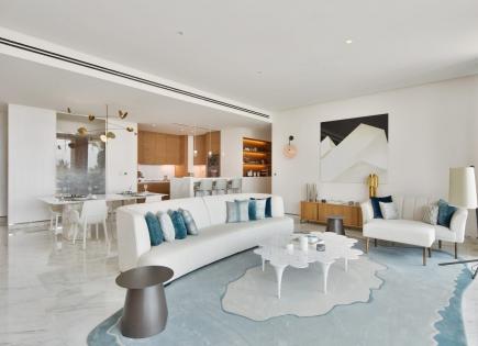 Penthouse for 4 609 428 euro in Dubai, UAE